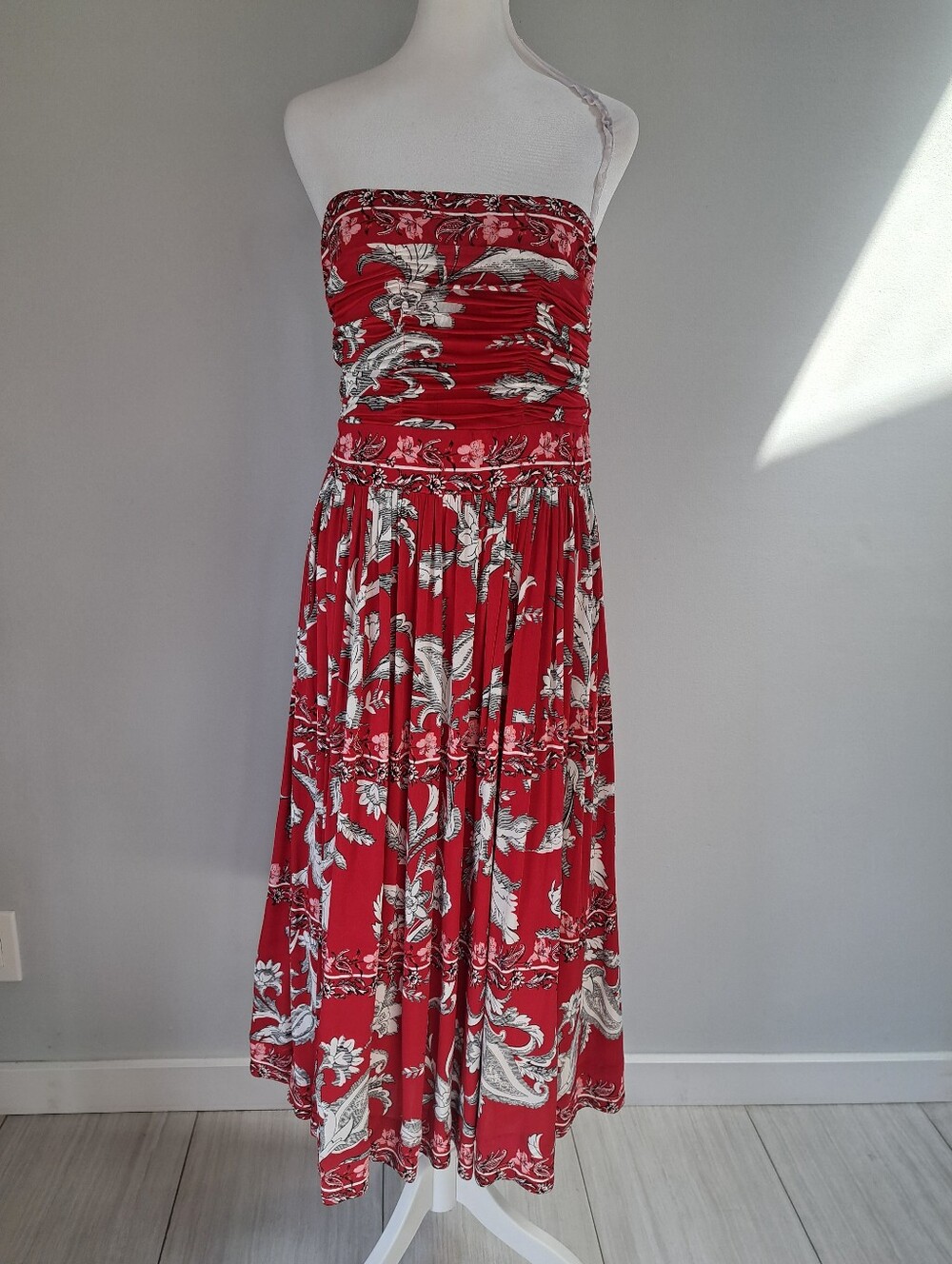 White House Black Market Red Floral Strapless Midi Dress Straps Included Layered